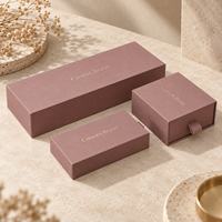 Boîte coulissante de luxe en carton rigide personnalisée avec ruban et cordon, emballage de type tiroir pour cadeaux