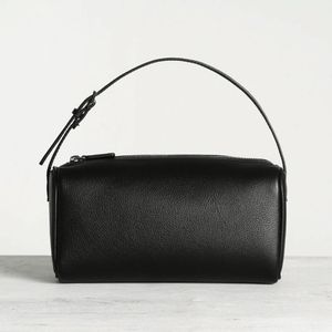 Bolso de Mano Personalizado con Diseño Único, Portátil, con Correa para el Hombro, Moderno y Versátil, que Agrega un Toque Madura, el Mejor Bolso para Damas - Product Image 6