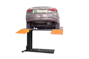 GG LIFTERS CE Sertifikalı 2 Ton Tek Silindirli Tek Kolon Hidrolik Tahrikli Araç Park Asansörü 1820mm Kaldırma Yüksekliği Elektrikli Kilit Açma - Product Image 6