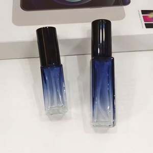 ขวดแก้วสี่เหลี่ยมขนาด 5/10 มล. พร้อมหัวปั๊มสเปรย์สำหรับน้ำหอม ขวดเปล่าแบบเติมได้ ขวดสเปรย์แบบกำหนดเอง อุปกรณ์เสริมความงาม - Product Image 3