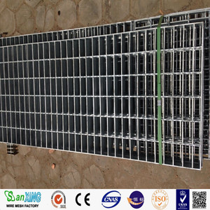 Panel de Rejilla de Acero Galvanizado de Alta Resistencia para Pasarelas en Proyectos de Construcción de Fábricas - Product Image 3