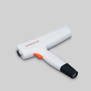 Machine laser NdYAG Q-switched Pico pour l'élimination du mélasma et du <span class=keywords><strong>microblading</strong></span>, utilisation commerciale portable - Product Image 4