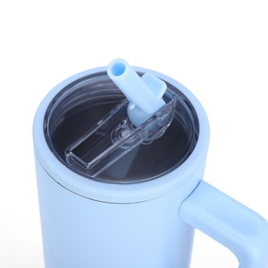 Vaso <span class=keywords><strong>de</strong></span> Viaje <span class=keywords><strong>de</strong></span> Acero Inoxidable <span class=keywords><strong>de</strong></span> Doble Pared con Aislamiento al Vacío, a Prueba <span class=keywords><strong>de</strong></span> Fugas, <span class=keywords><strong>de</strong></span> 40 oz, con Asa y Tapa con Pajita, para Deportes y Gimnasio - Product Image 4