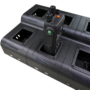Cargador de Base de Alimentación USB 6 en 1 de 10 W y 14 V ETMY D6-MTP3150 OEM para Radio Bidireccional MTP3150/MTP3250/MTP3550 - Product Image 3