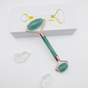 Rodillo de Jade de Cuarzo Rosa Natural de Doble Cabeza para Masaje Facial, Venta Caliente - Product Image 4