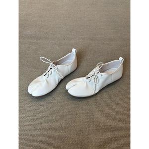 2026 French Style Sheepskin <b>Split</b> <b>Toe</b> <b>Shoes</b> for Women Lace-up Casual Leather <b>Shoes</b> Niche Literary Design Comfortable Flats - Product Image 2