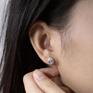 Pendientes de Diamantes de Joyería Fina Messi Jewelry MSE-513, 1 Quilate, Corte Pera, Oro Blanco de 9K, en Existencia - Product Image 4