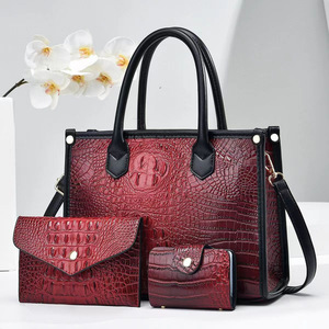 Ensemble de sacs à main en trois pièces à motif crocodile, grand sac à bandoulière pour femme, style décontracté, usage quotidien, printemps 2023 - Product Image 3