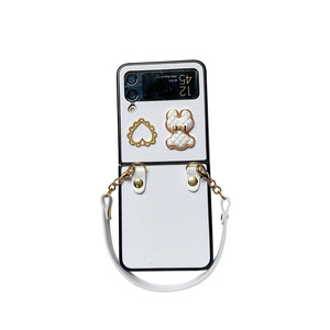 Étui pour téléphone pliable Fold6/Z Flip7 en TPU, fait main, protection 360°, motif cœur petit ours, portable, haut de gamme - Product Image 5