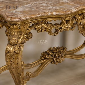 Consolle con Piano in Marmo Dorato Stile Mascarade |   Lussuoso Tavolo d'Ingresso Rococò Dorato con Intaglio Mascaron - EKAR - Product Image 5
