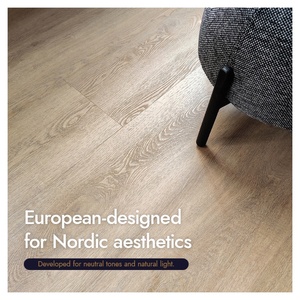 Revêtement de sol en vinyle de luxe aspect bois authentique 6mm SPC à noyau rigide Installation par clic en chêne naturel Revêtement de sol en <span class=keywords><strong>PVC</strong></span> pour rénovation domiciliaire bricolage - Product Image 3