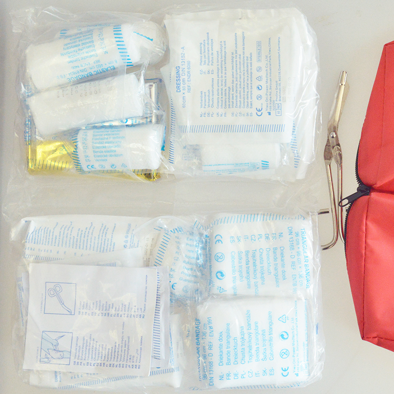 FK019 Emergency First Aid Kit Set