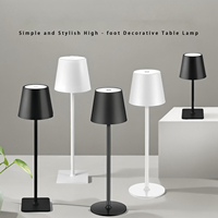 Bars de restaurants au design moderne Veilleuse LED décorative sans fil Contrôle tactile Dimmable Lampe de table LED rechargeable