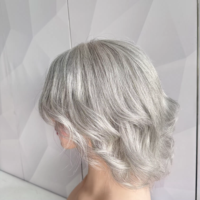 Perruque médicale courte en cheveux humains, base en soie, entièrement nouée à la main, cheveux vierges bruts, coupe pixie, pour femmes caucasiennes, aloès et perte de cheveux