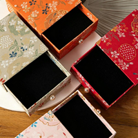 Boîte à bijoux en carton rigide de style chinois vintage avec tiroir à perles pour collier, bague, boucles d'oreilles