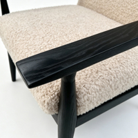 Fauteuil d'appoint moderne en tissu bouclé Teddy avec structure en bois massif noir pour salon