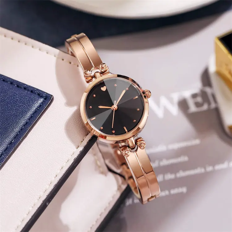Hot Selling Woman Watch Light Luxury Bracelet Fashion and Exquisite Multicolor Bracelet Watches Ladies