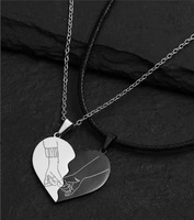 Collier Pendentif Couple Chats en Acier Inoxydable Noir et Blanc, Cœur Amoureux Entrelacé, pour la Saint-Valentin
