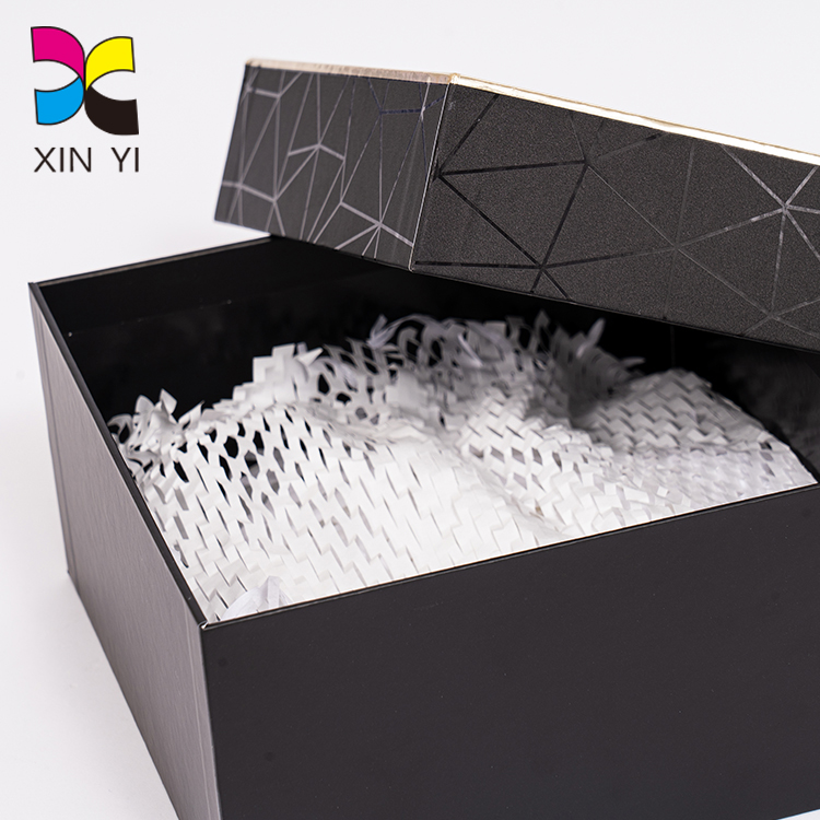 Custom luxury wholesale rigid black lid and ba<i></i>se box with foam chocolate packaging