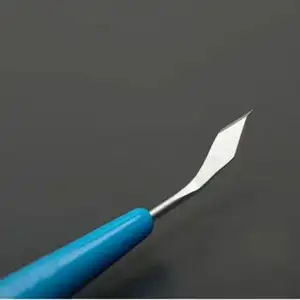 Matériel de chirurgie oculaire jetable pour une chirurgie oculaire efficace avec lames chirurgicales et couteau ophtalmique