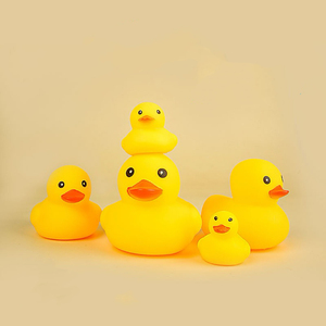 Giocattoli da bagno in plastica a forma di anatra gialla, che emettono un cinguettio, giocattoli per animali domestici, giocattoli da bagno per neonati, giocattoli morbidi a forma di animale, ideali per bancarelle di mercato notturno - Product Image 2