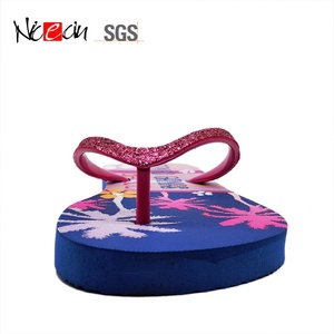 Wholesale Custom Printed PE/Rubber Flip Flops Stylish Tropical Design <b>Glitter</b> Thong Sandals For Women - Product Image 4