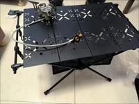 Table pliante d'extérieur en acier noir à haute teneur en carbone - Table de camping tactique modulaire IGT, bureau portable pour la randonnée et le pique-nique en extérieur