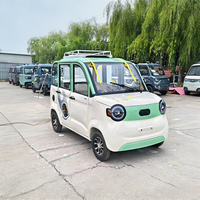 Mini-tricycle électrique à 4 portes entièrement fermé, cabine fermée, pour passagers, idéal pour les trajets quotidiens des aînés et des familles, et les courses.