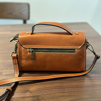 Tas Selempang Kulit Sapi Asli Vintage Berlogo Kustom, Tas Bahu Wanita Kecil Berbahan Kulit Sapi Lapis Atas, Tas Jinjing Mini
