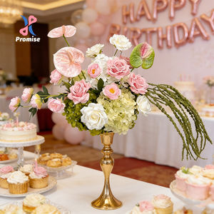 Rosas de Seda Rosa Pálido y Amaranto en Cascada, Esfera Floral Lujosa para Decoración de Bodas - Product Image 1