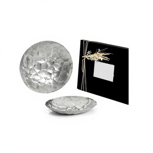 Ensemble de 2 bols à dessert de différentes tailles en aluminium couleur argent, bols décoratifs à prix avantageux - Product Image 1