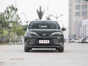 Toyotas Si-enna 2.5l Hybrid Mpv 5-door 7-seater Automatic Gearbox Awd Left Attributes Referenced Heavily New Cars Si-enna - Product Image 2
