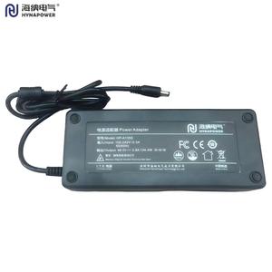 อะแดปเตอร์แปลงไฟแบบตั้งโต๊ะ OEM/ODM 135W  90-264Vac อินพุต 12/20/24/48Vdc เอาต์พุต CE PFC Class I Level VI สำหรับแล็ปท็อป Hynapower รุ่น HP-A135S - Product Image 1