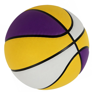 Ballons de basket personnalisés de haute qualité et durables, avec chambre à air en caoutchouc naturel, design respirant, légers, service OEM/ODM, pour adultes. - Product Image 4