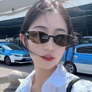 Lunettes de soleil carrées BQ-9559 unisexes, verres PC, protection UV400, monture en métal noir, pare-soleil de classe 2 - Product Image 3