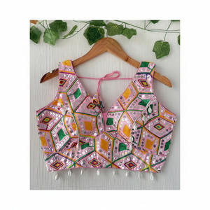 Chemisier romain en soie décontracté avec broderie florale Design unique de l'Inde Taille XS Confortable Coupe décontractée Usage quotidien - Product Image 1