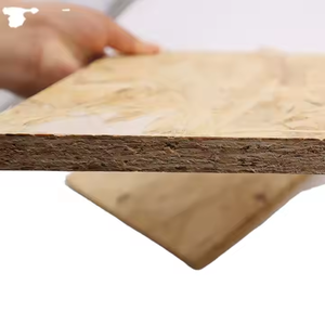 Fábrica 9mm 9,5mm 11mm 12mm <span class=keywords><strong>OSB</strong></span> 2/<span class=keywords><strong>OSB</strong></span> 3 Construcción <span class=keywords><strong>de</strong></span> tablero <span class=keywords><strong>de</strong></span> hilo orientado 1220*2440mm Superficie terminada para exterior Precio barato - Product Image 3