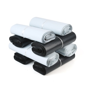 Buste e Sacchetti Ecologici in Polietilene con Chiusura Adesiva Forte, Impermeabili e Antistrappo per Imballaggio di Abbigliamento e Scarpe - Product Image 1