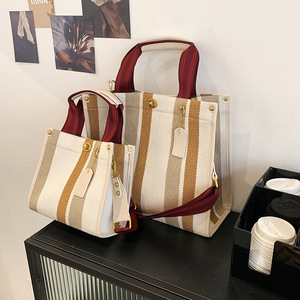 Borsa Tote in Tela alla Moda 20223 di Marche Famose, Semplice Borsa Casual in Cotone a Righe per Donna, Borsa a Tracolla - Product Image 4