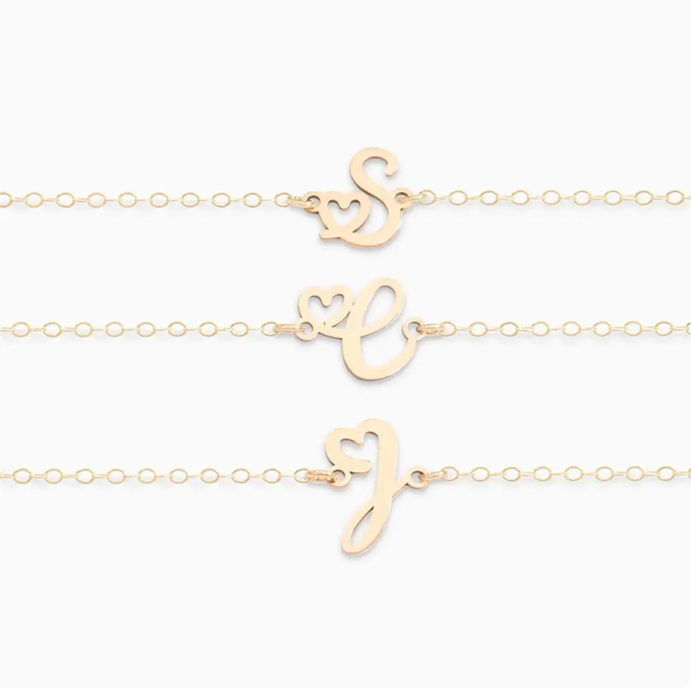 Cadeau minimaliste personnalisé de bracelet de nom de lettre initiale pour des femmes