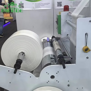 Machine d'extrusion de film soufflé à trois couches, type mini, machine de coextrusion de film soufflé <span class=keywords><strong>ABA</strong></span> à trois couches pour sacs poubelle en rouleau - Product Image 3