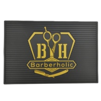 Meilleures ventes 2023 QiXiang Certifié CE pour un usage écologique, tapis de coupe de cheveux moderne et mignon en PVC souple, accessoires de barbier personnalisés