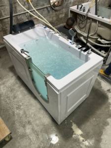 आधुनिक थोक फ्रीस्टैंडिंग हाइड्रोथेरेपी बस्लपूल एक्रिलिक मालिश बाथरूम बुजुर्ग लोगों के लिए टब में चलना - Product Image 4