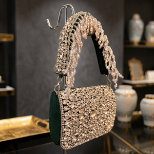 Bolso de mano tipo sobre con cuentas de cristal suaves y flecos brillantes, con correa para el hombro, ideal para fiestas y bodas. - Product Image 2