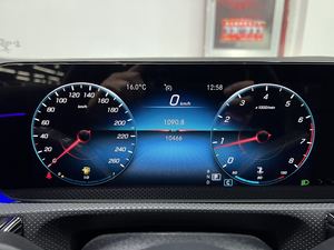 <span class=keywords><strong>Mercedes</strong></span>-Benz <span class=keywords><strong>Classe</strong></span> A restylée <span class=keywords><strong>2022</strong></span> 180L Berline Sport Conduite à Gauche Euro VI 10 000 km Freins à Disque Avant/Arrière - Product Image 5