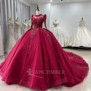 Robe de soirée rouge à sequins à manches longues avec traîne XS203 pour femme - Product Image 3