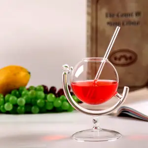 バブルティーコーヒージュース水のパーティーオーガナイザーのためのクリエイティブでユニークなデザインの丸いグローブ型ガラスカップ