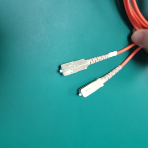 Cordon de raccordement à <span class=keywords><strong>fibre</strong></span> optique SC-SC orange Réseau de <span class=keywords><strong>fibre</strong></span> optique à <span class=keywords><strong>fibre</strong></span> de verre 1m SM Duplex 2.0mm <span class=keywords><strong>Fibre</strong></span> Flylead LC-SC UPC - Product Image 2