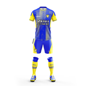 Akilex Sportkleding 100% hoogwaardig polyester voetbalkleding professioneel custom design sublimatie heren voetbalshirts - Product Image 1