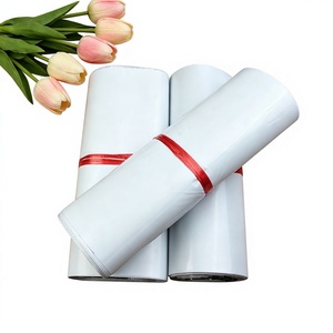 Custom Printed White Poly Mailers For Branded Boutique Plastic Shipping Bags For Fashion Retail Daily Orders - Product Image 1